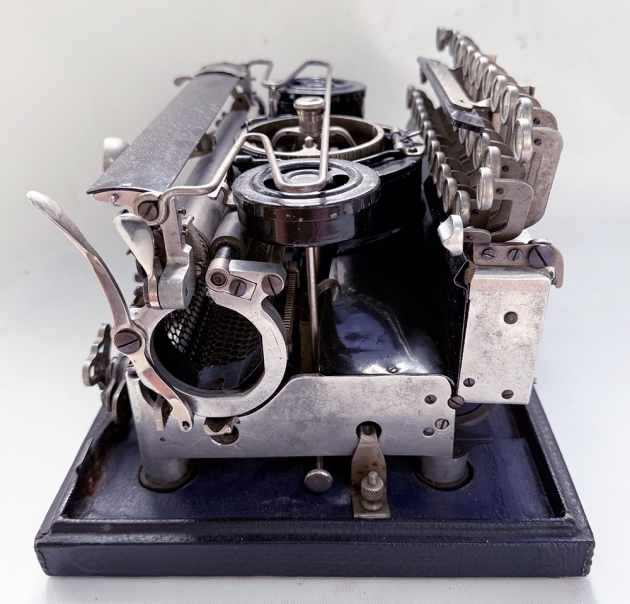 "Multiplex Folding" from the left side (folded)...