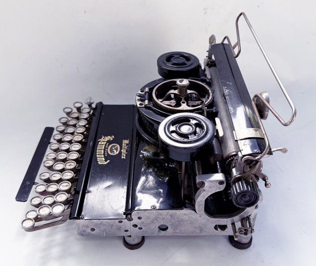 "Multiplex Folding" from the right side...