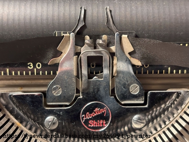 Floating shift logo and ribbon vibrator