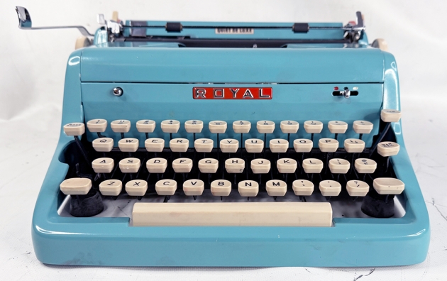 Royal "Quiet De Luxe" from the front...