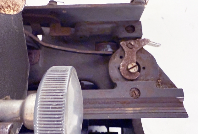 Torpedo "Standard" from the carriage latch, right side...