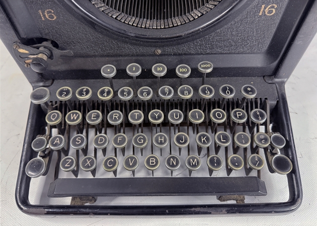 Remington "Standard No 16" from the keyboard...