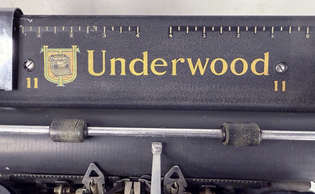Underwood "6" from the maker logo on the top...