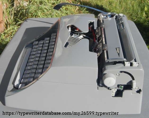 Right side.  Note the paper injector, two buttons for margin set but no third button for tabs, and no lever for carriage removal.