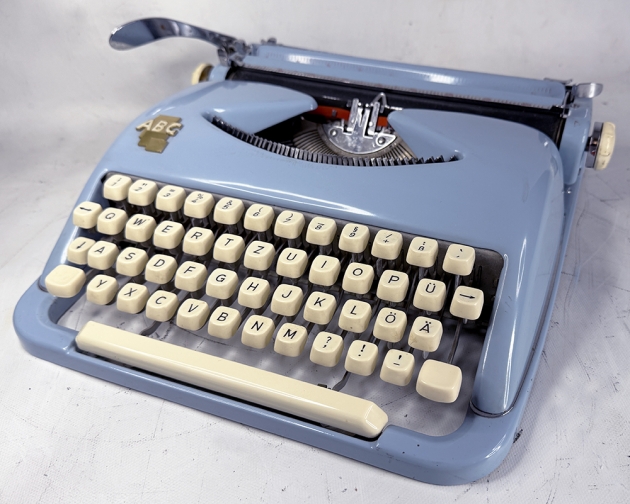 ABC "Portable" from the right side,3/4 view...