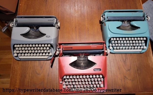 The 1961 Royalite joins my 1964 Royal Parade and 1965 Singer Scholastic T4- all made in the Netherlands.