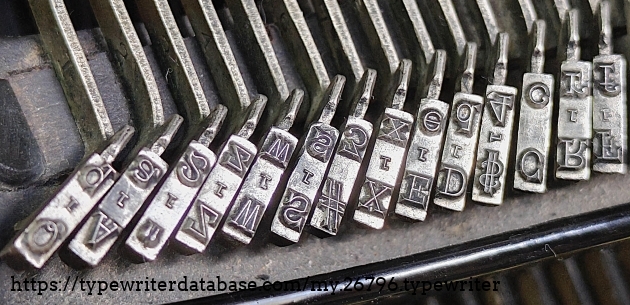 Type slugs with foudry marks - left keys