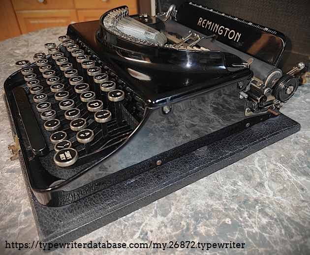 Right perspective view.