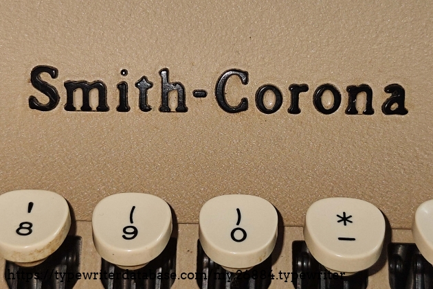 Close-up of ribbon-cover badge.