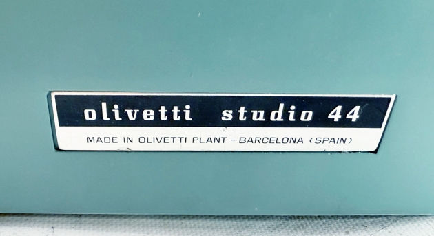 Olivetti "Studio 44" from the back, detail...