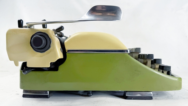 Aztec (Rheinmetall) "600" from the left side...