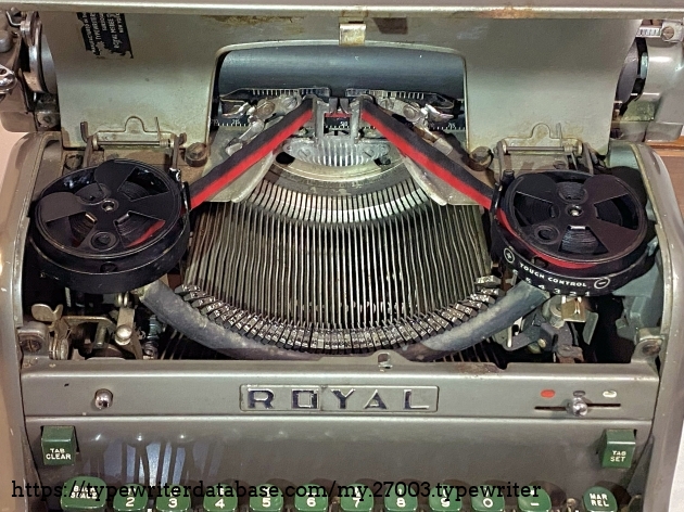 Ribbon spools, segment, and type bars of the Royal HHE