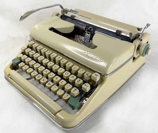 Olympia "SM5" from the right side, 3/4 view...