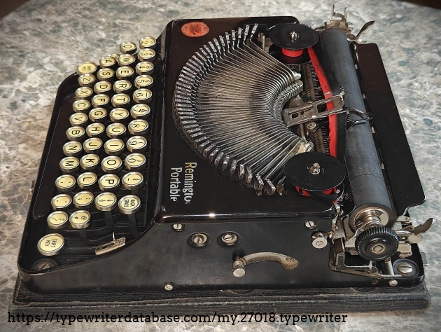 Right, typebars retracted.