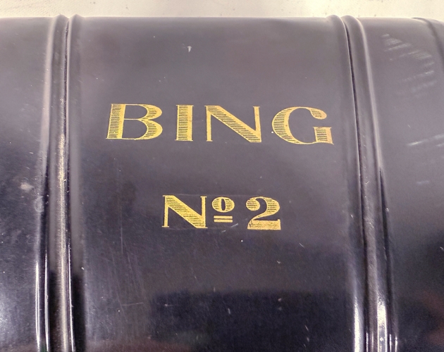 Bing "2" Maker/model logo on the top of the travel case...