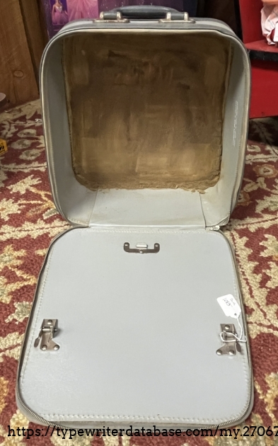 The typewriter had to be put in the case upside-down to keep the foam from falling in the mechanism.