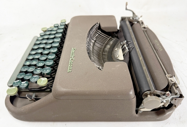 Smith Corona "Skyriter" from the right side...