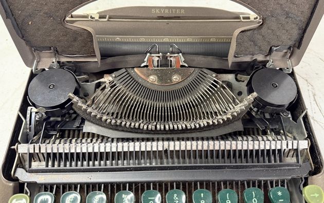 Smith Corona "Skyriter" from under the hood...