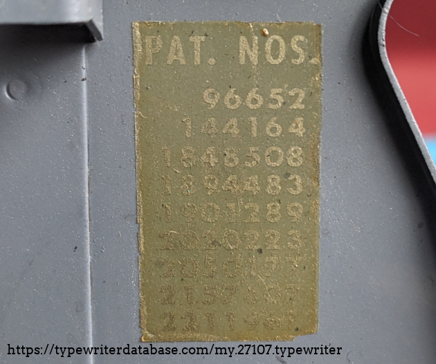 I really like this patent sticker inside the lid.