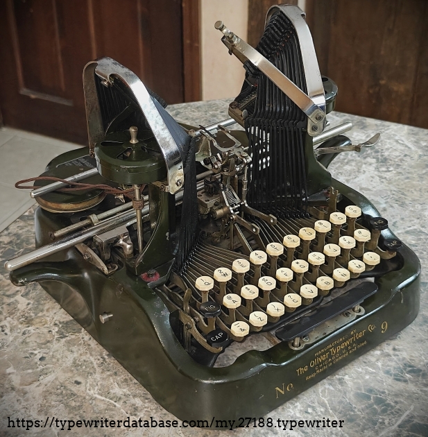 Left quadrant, carriage and front panel off.