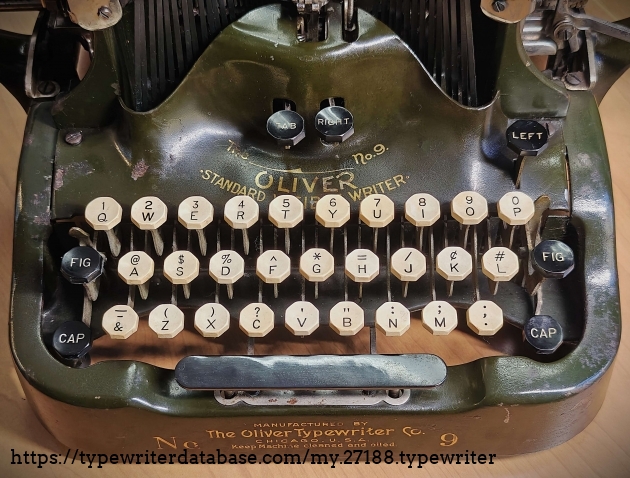 Front close-up of keyboard.