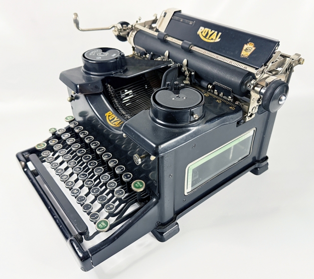 Royal "10" from the right side, 3/4 view...