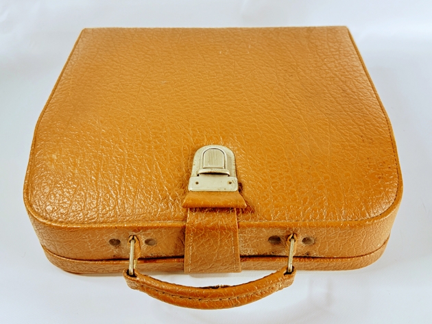 Groma "Kolibri" travel case...