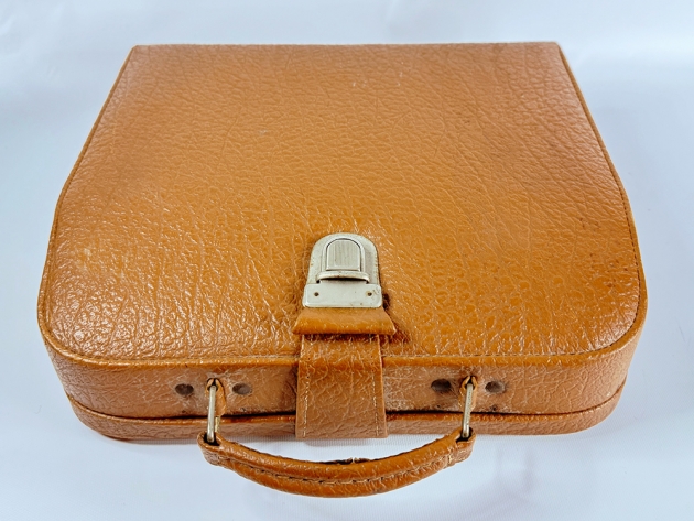 Groma "Kolibri" travel case...