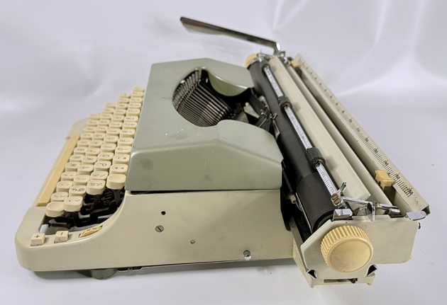 Imperial "Good Companion 7" from the right side...