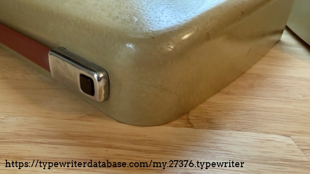 Smaller crack on the right side. This one is holding for now.