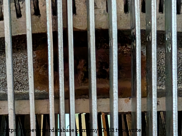 Theres a papper tag there, its a bit clearer in person, it has "35286" written on it.