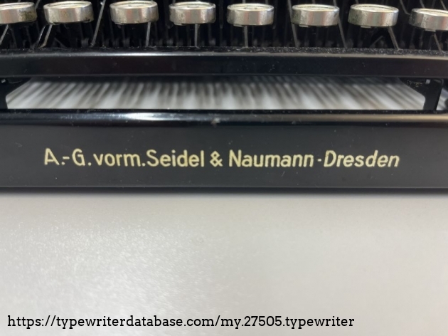 Detail: front bottom, manufactor's decals: A.-G. ("Aktien-Gesellschaft", comparable to Public Limited Company in the United Kingdom) vorm. ("vormals", formerly) Seidel & Naumann - Dresden