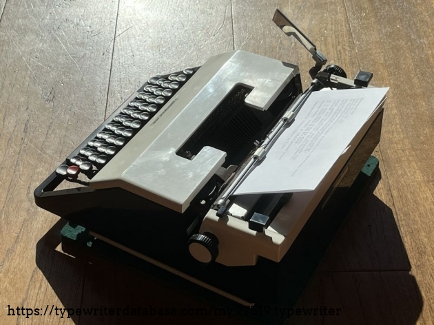 Security advice: Obligation to wear sunglasses during use...