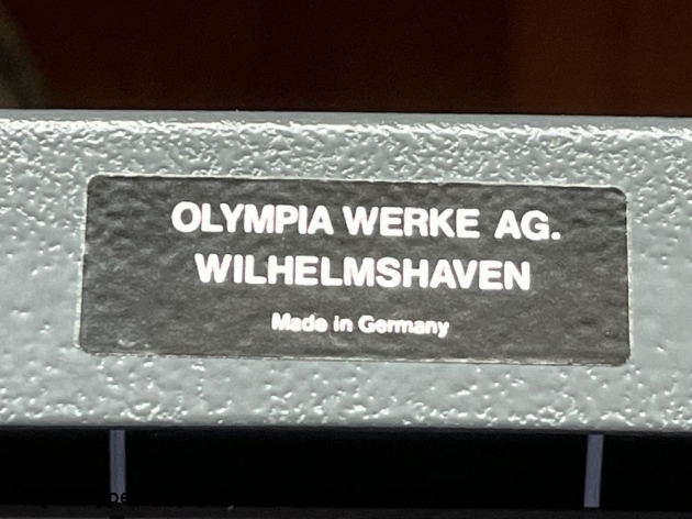 Detail: Manufactory badge on typewriter bottom