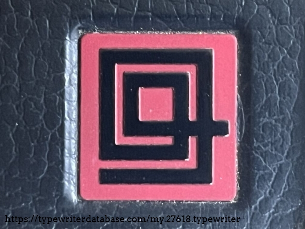 Detail: This is the Olivetti emblem of my Lettera DL, serial no. 4.507.537, manufactured 1967 in Italy. To put it mildly, the VEB Kombinat Zentronik was inspired by Olivetti's logo for their "daro" lettering. Isn't it amazing how similar they look?