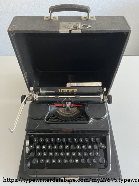View: typewriter in case