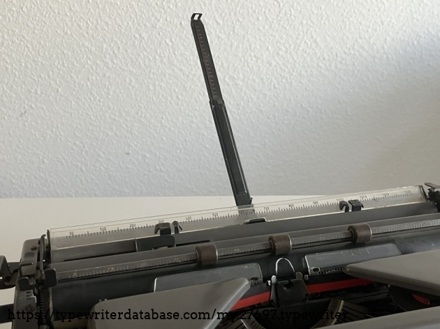 Detail: paper support with telescopic mechanism