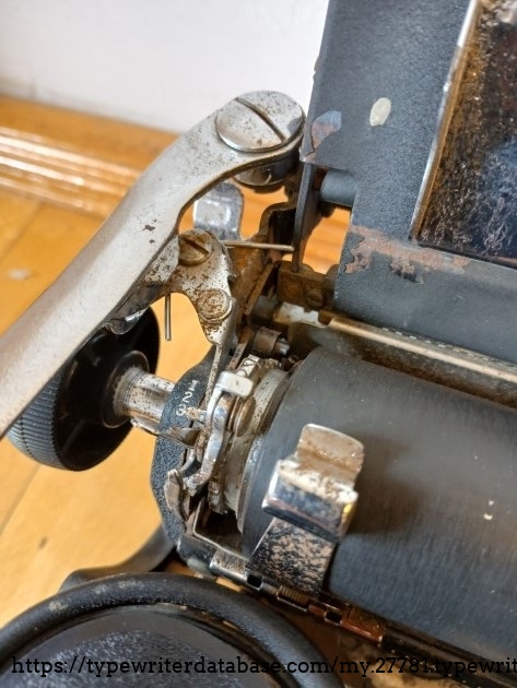 Rust and loose spring for the line spacer