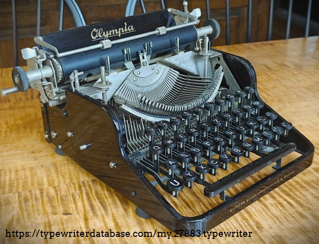 Left quadrant view with ribbon cover removed.