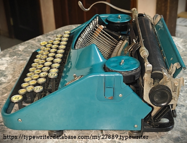 Right broadside viewpoint.