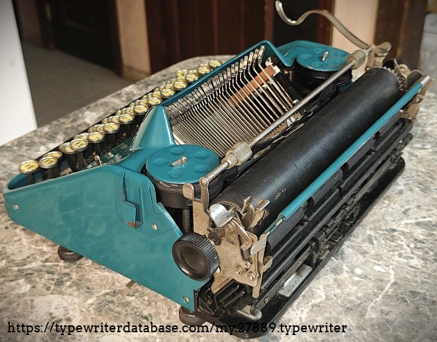 Right rear quadrant viewpoint.