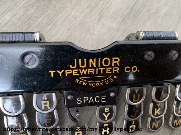 Main decal; an unusual design that differs from most Juniors, though I do believe it is original, as it has some scarce documentation elsewhere.