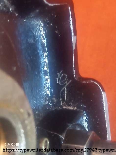 The hand-applied Ig marking visible on the structural element serves as key physical evidence confirming the unique status of this machine. This signature refers directly to Ignaz Bing (of the Gebr&uuml;der Bing family), suggesting that this specific unit was produced under the personal supervision of the brand owner.