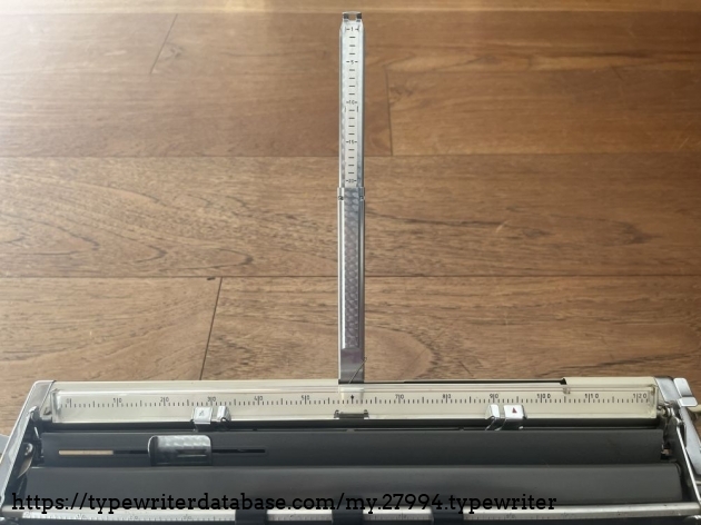 Detail: paper support with telescopic mechanism