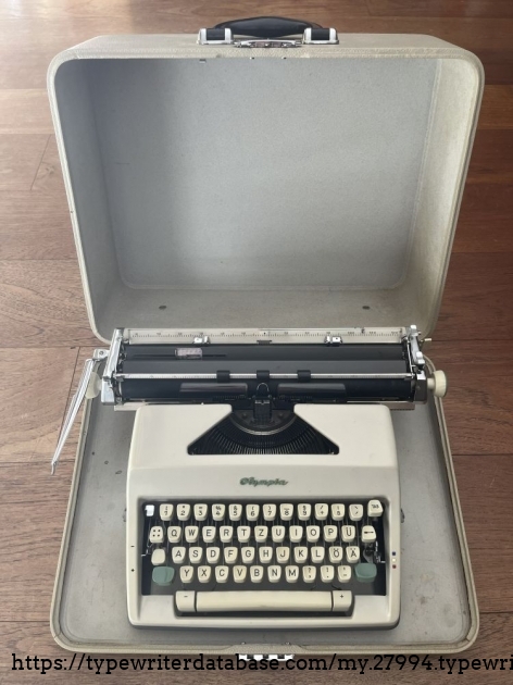 View: typewriter in case