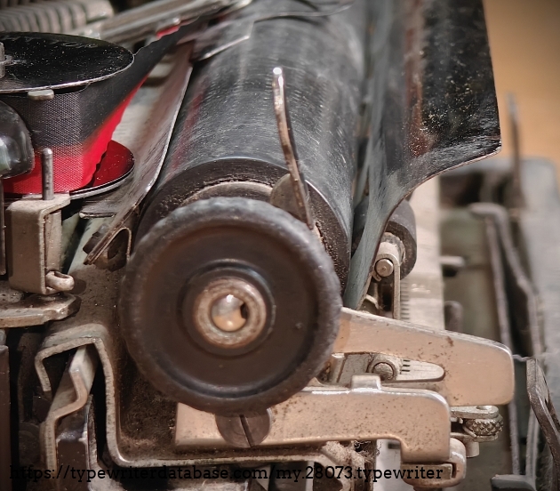 Right carriage end detail.  Note the sharp bend in the paper table.