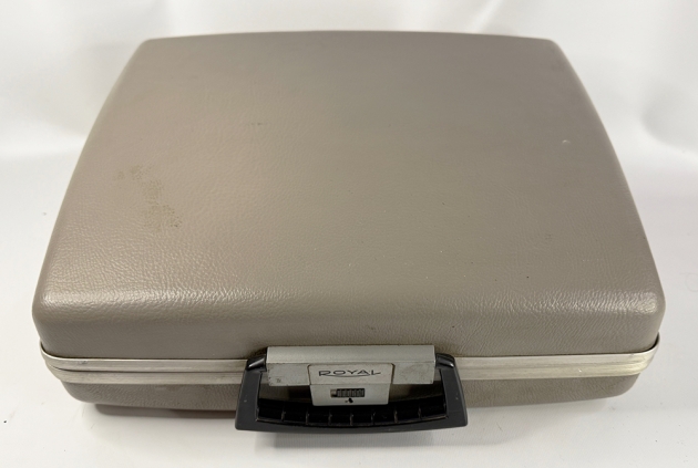 Royal "Caravan" travel case...