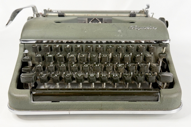Olympia "SM3" from the front...