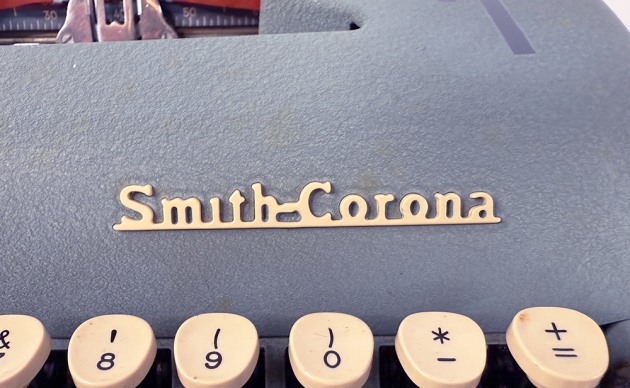 Smith Corona "Silent Super" from the maker logo on the front...