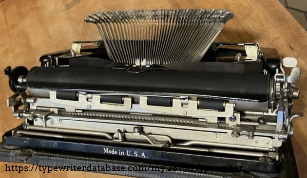 Rear view, typebars extended.